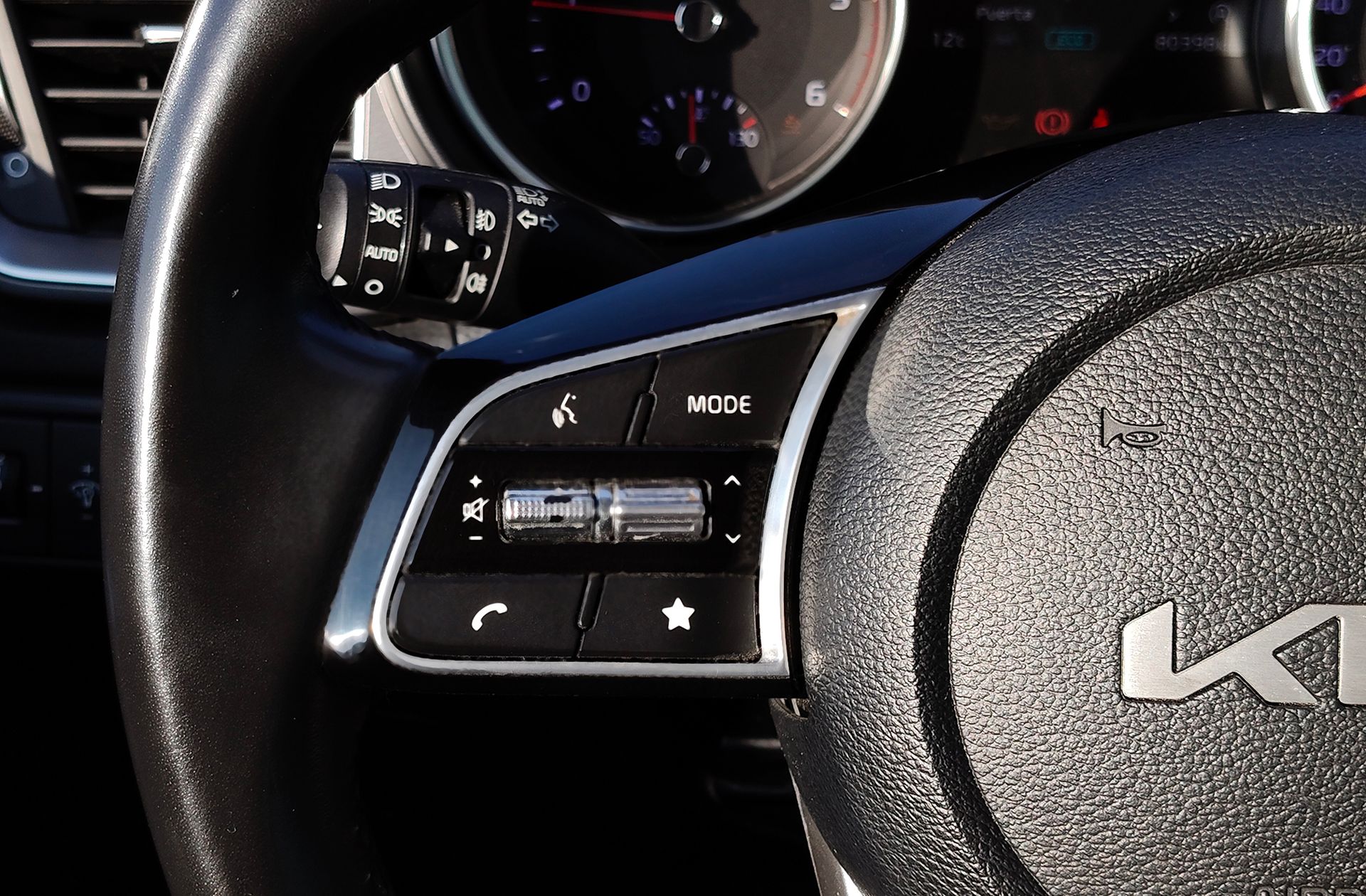 Kia Ceed 1.6 MHEV iMT Drive - foto 24