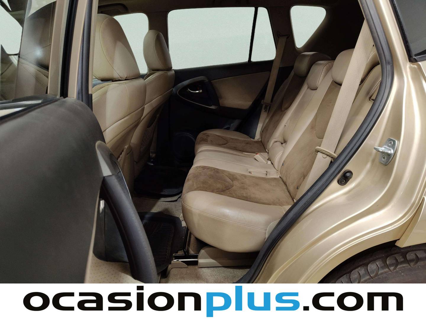 Foto asientos traseros Toyota Rav4 Toyota Rav4 2.2 D-4D Executive 4x4 (150 CV)