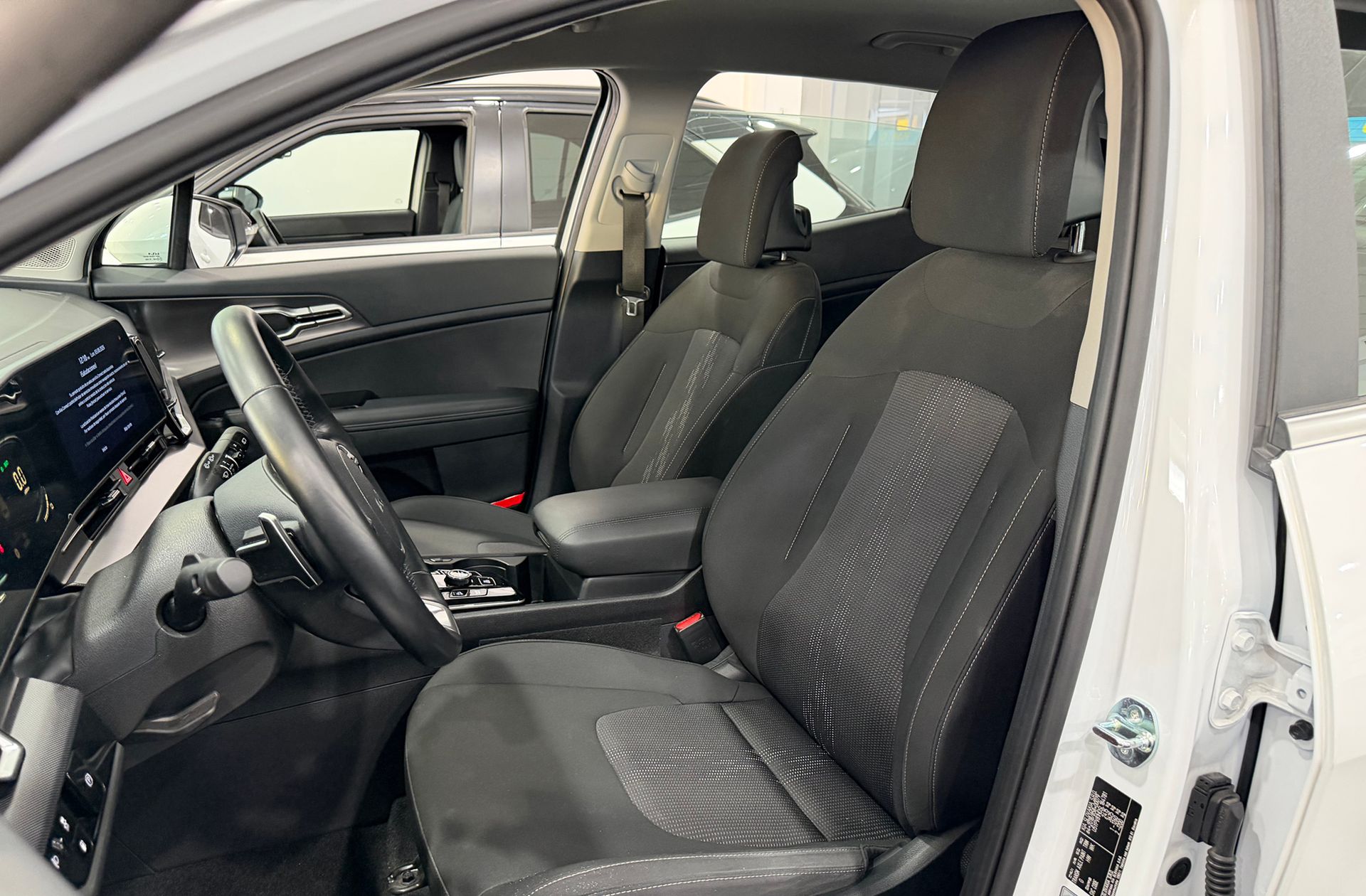Kia Sportage 1.6 T-GDi PHEV Drive 4x4 - foto 12