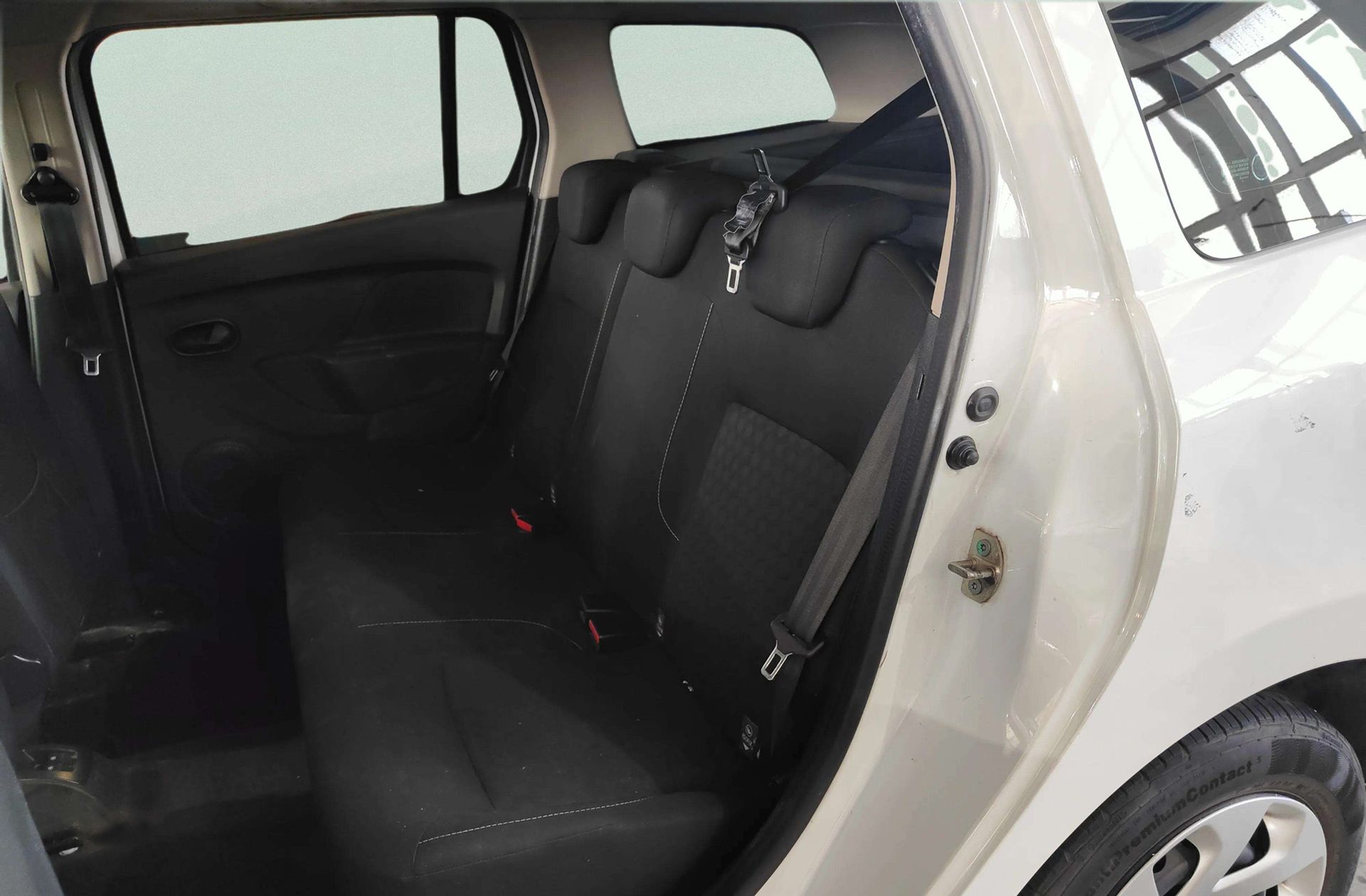 Dacia Logan MCV Laureate TCe - foto 12