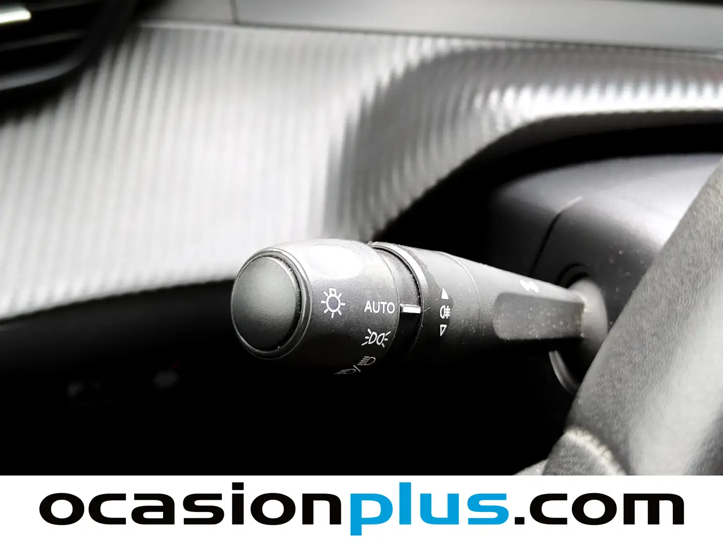 Foto Peugeot 2008 Peugeot 2008 PureTech 100 S&S Allure Pack  (100 CV)