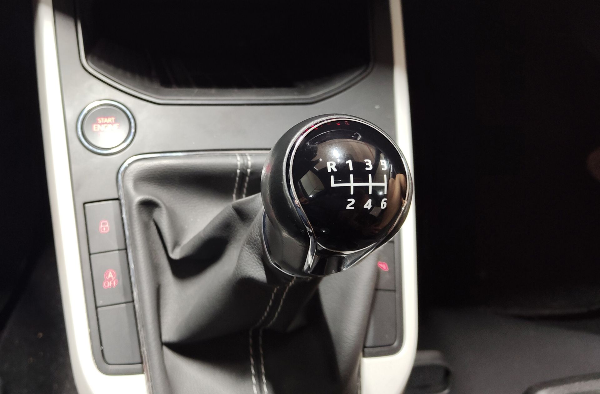 SEAT Arona 1.6 TDI Xcellence - foto 5