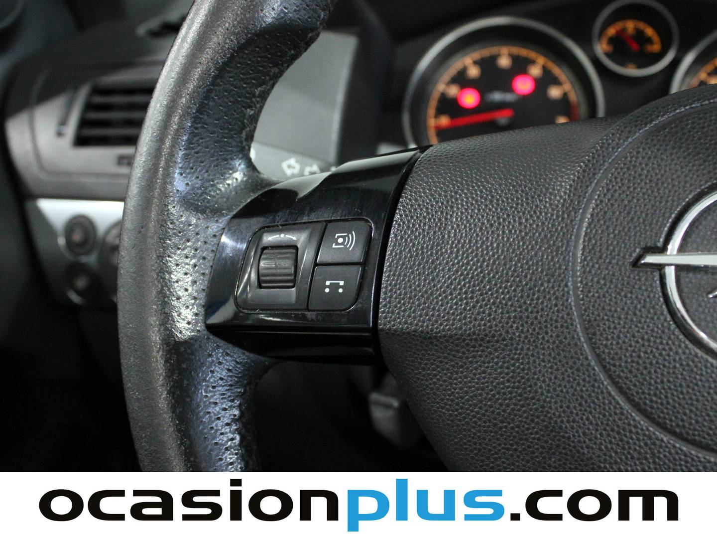 Opel Astra Opel Astra 1.8 Twin Top Cosmo (140 CV) seminuevo