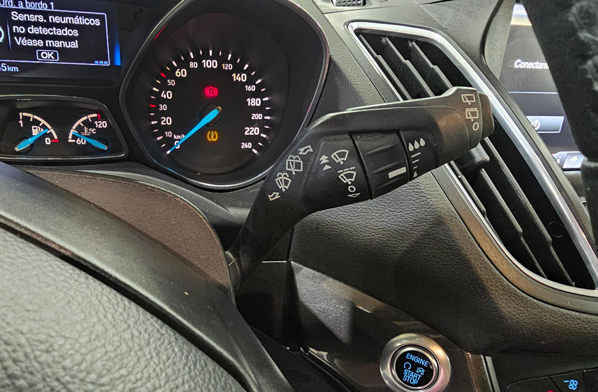 Ford C-Max 1.0 EcoBoost Titanium - foto 26