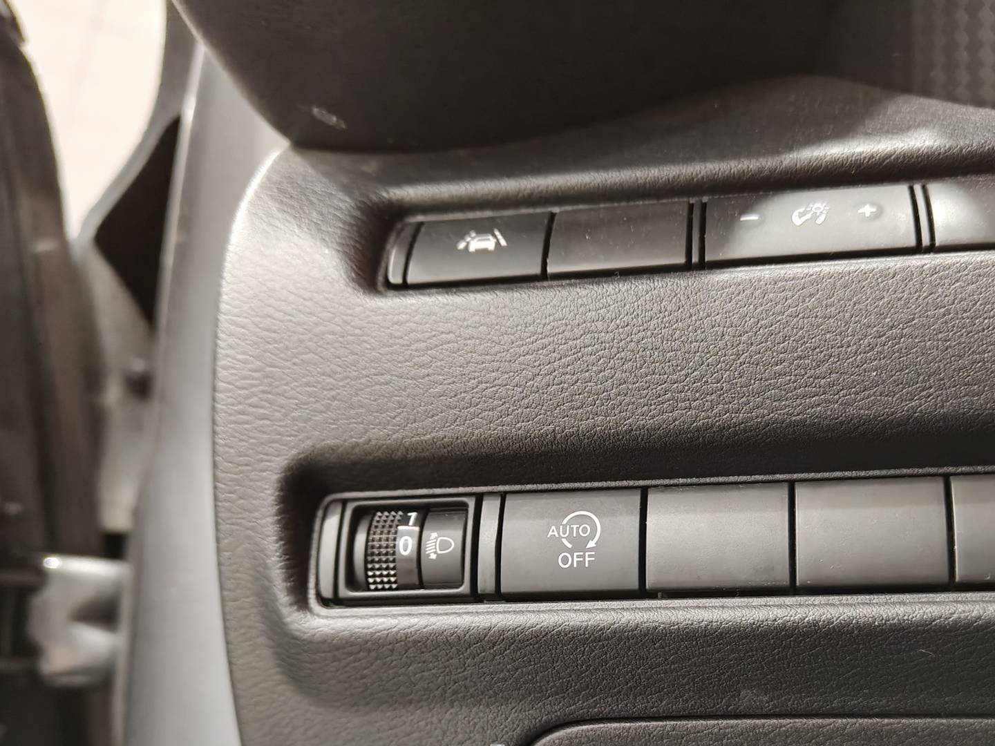 Foto Nissan JUKE Nissan Juke DIG-T N-Connecta 4x2 (114 CV)