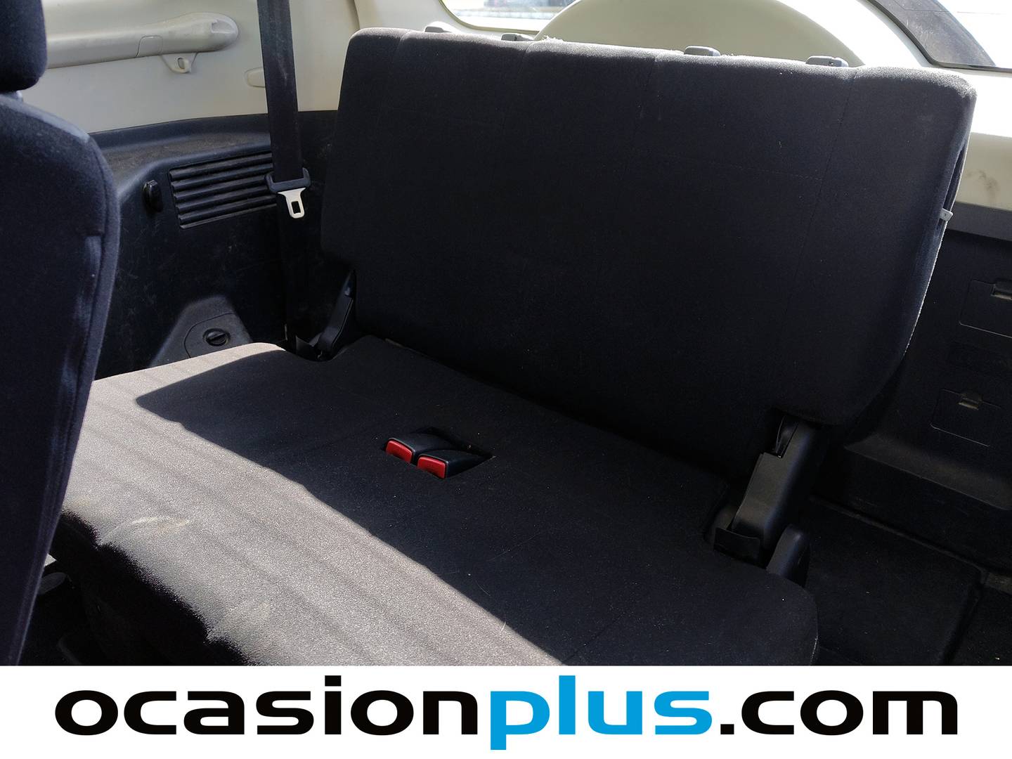 Extras y acabados del Mitsubishi Montero Mitsubishi Montero 3.2 DI-D Spirit (200 CV) 7 Plazas