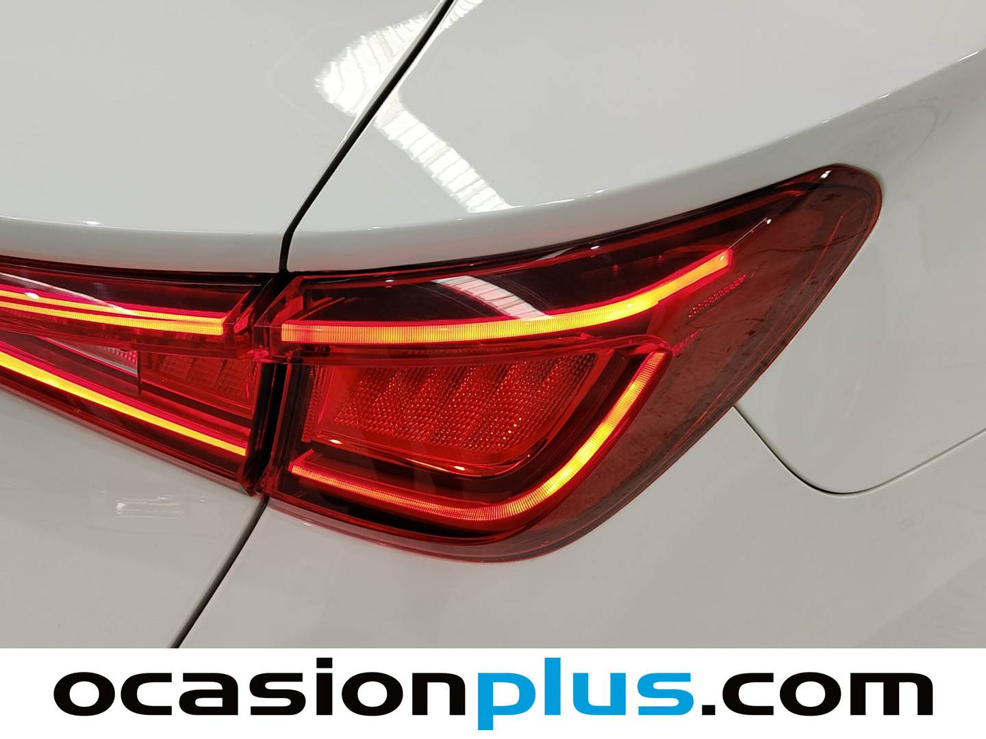 Seat León SEAT León ST ST 1.5 TSI S&S Style Go (130 CV) gasolina