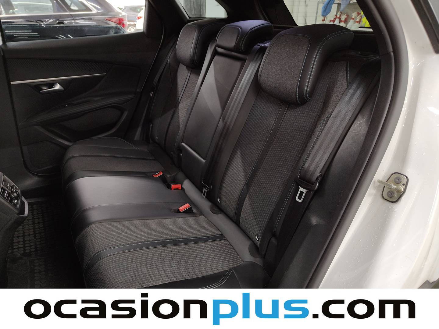 Foto asientos traseros Peugeot 3008 Peugeot 3008 BlueHDI 130 S&S Allure (130 CV)