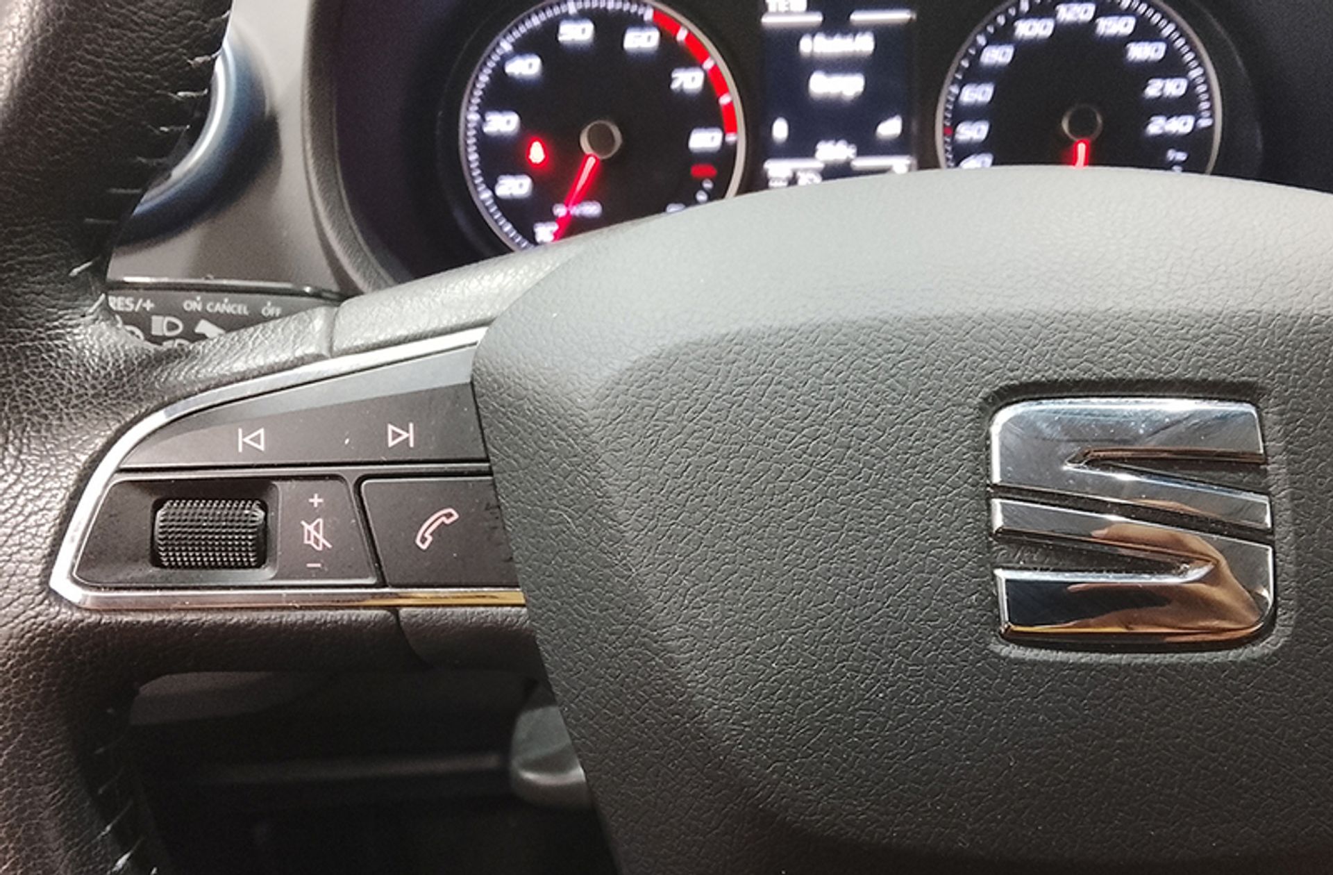 SEAT Ibiza 1.2 TSI Style Connect - foto 21