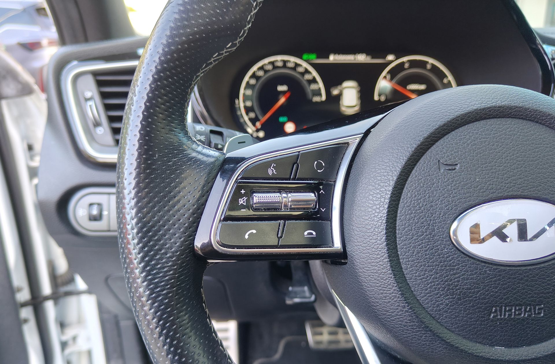 Kia Ceed 1.6 MHEV GT Line DCT - foto 31