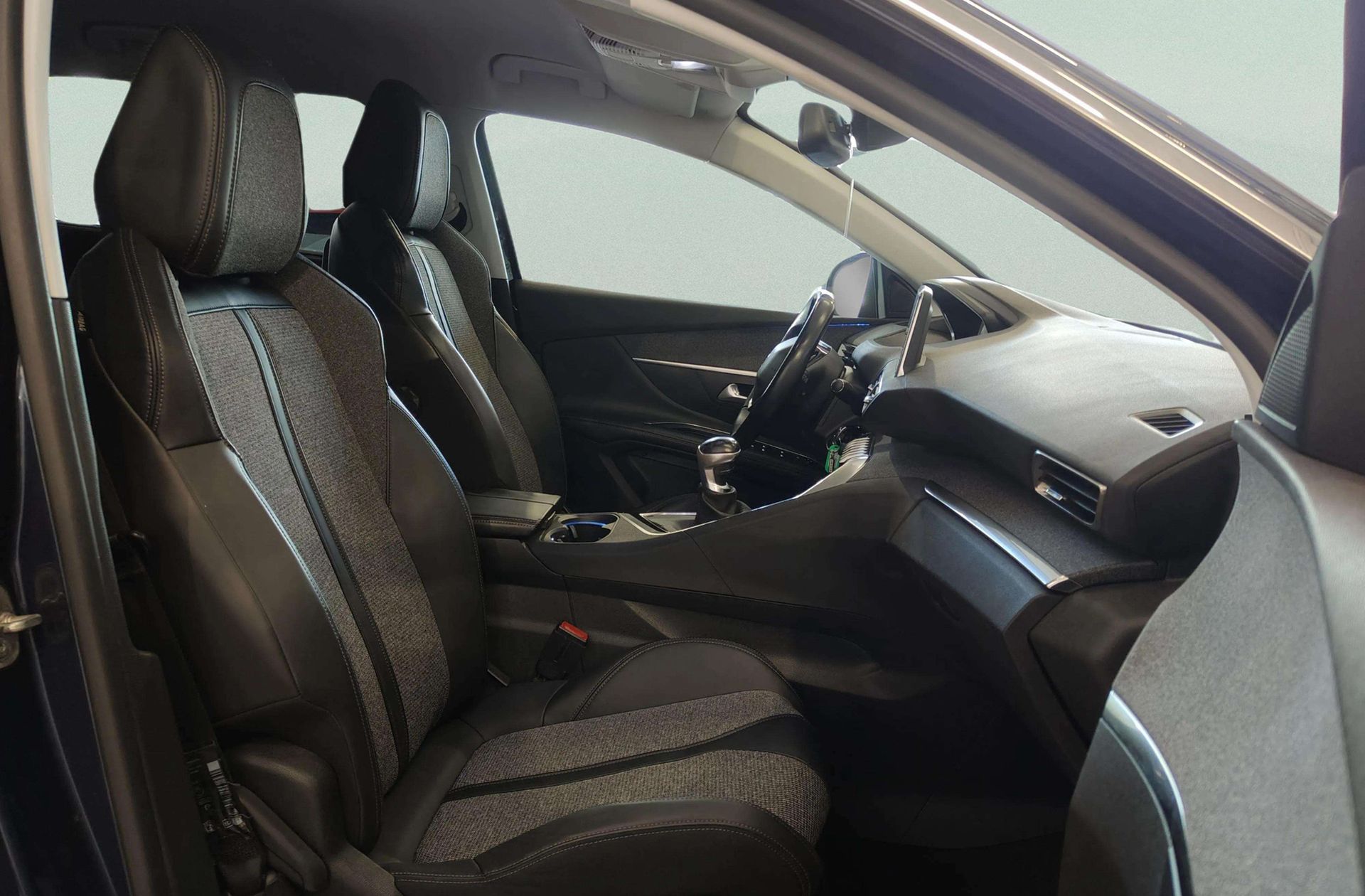 Peugeot 5008 BlueHDi 120 Allure 7 plazas - foto 19