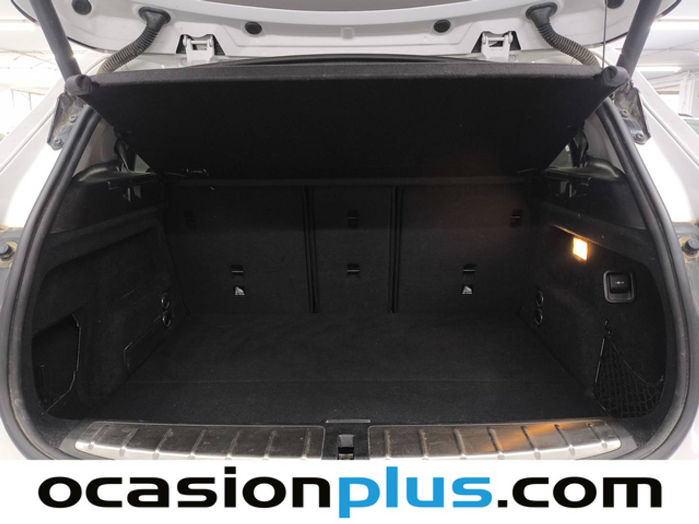 Fotos maletero BMW X2 BMW X2 sDrive18i (140 CV)