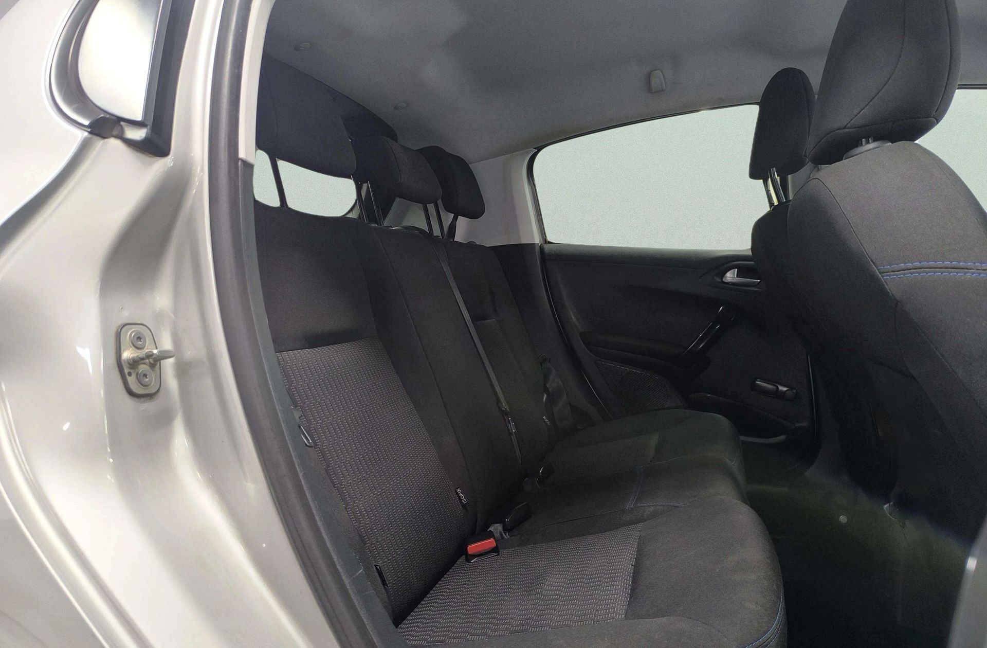 Peugeot 208 1.6 BlueHDi Style - foto 14