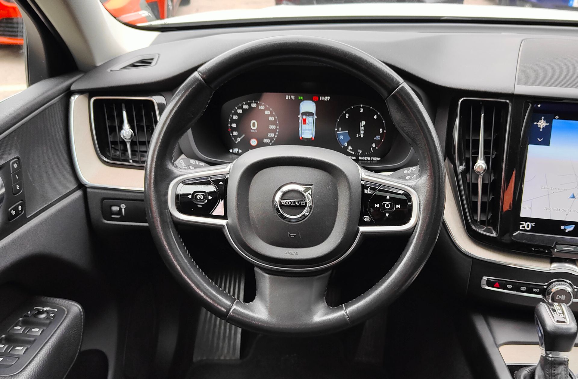 Volvo XC60 D4 Inscription AWD - foto 30