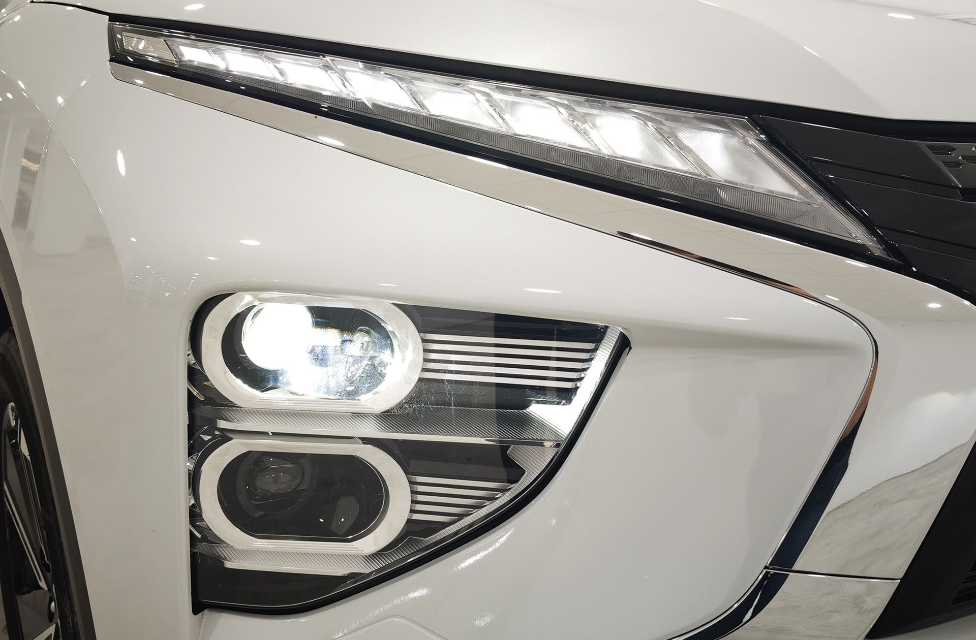 Mitsubishi Eclipse Cross 2.4 PHEV Kaiteki 4WD - foto 21