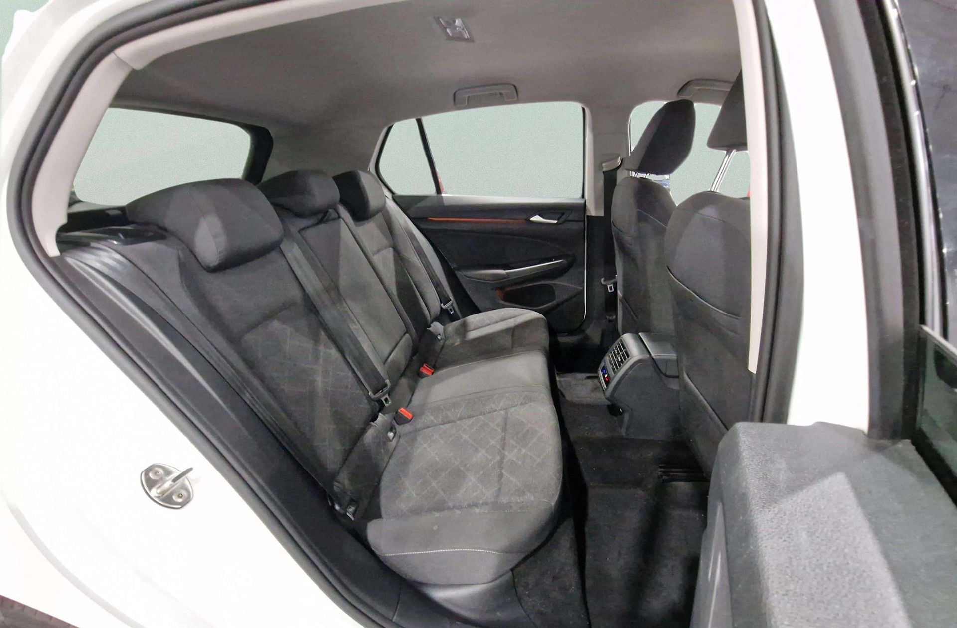 Volkswagen Golf Life 1.0 eTSI DSG - foto 16