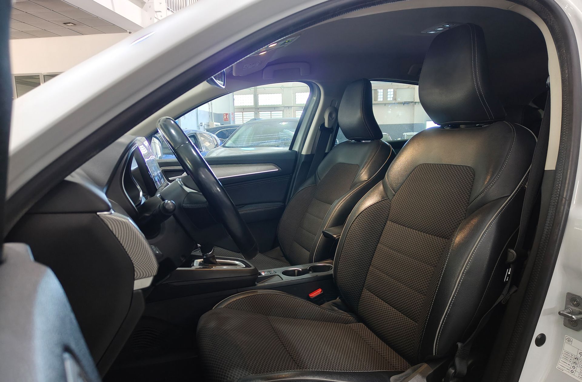 Renault Arkana Zen E-Tech Híbrido - foto 11