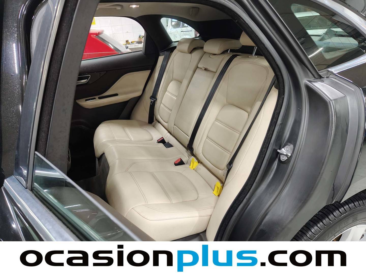 Foto Jaguar F-Pace Jaguar F-PACE 2.0T i4 Prestige AWD Auto (250 CV)