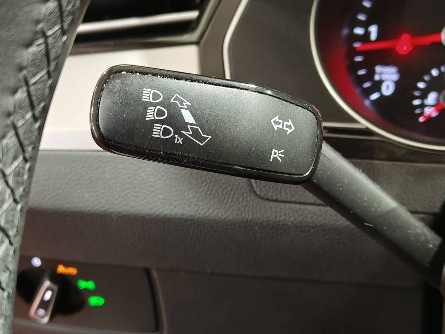 Foto Volkswagen Passat Volkswagen Passat Advance 1.6 TDI BMT (120 CV)