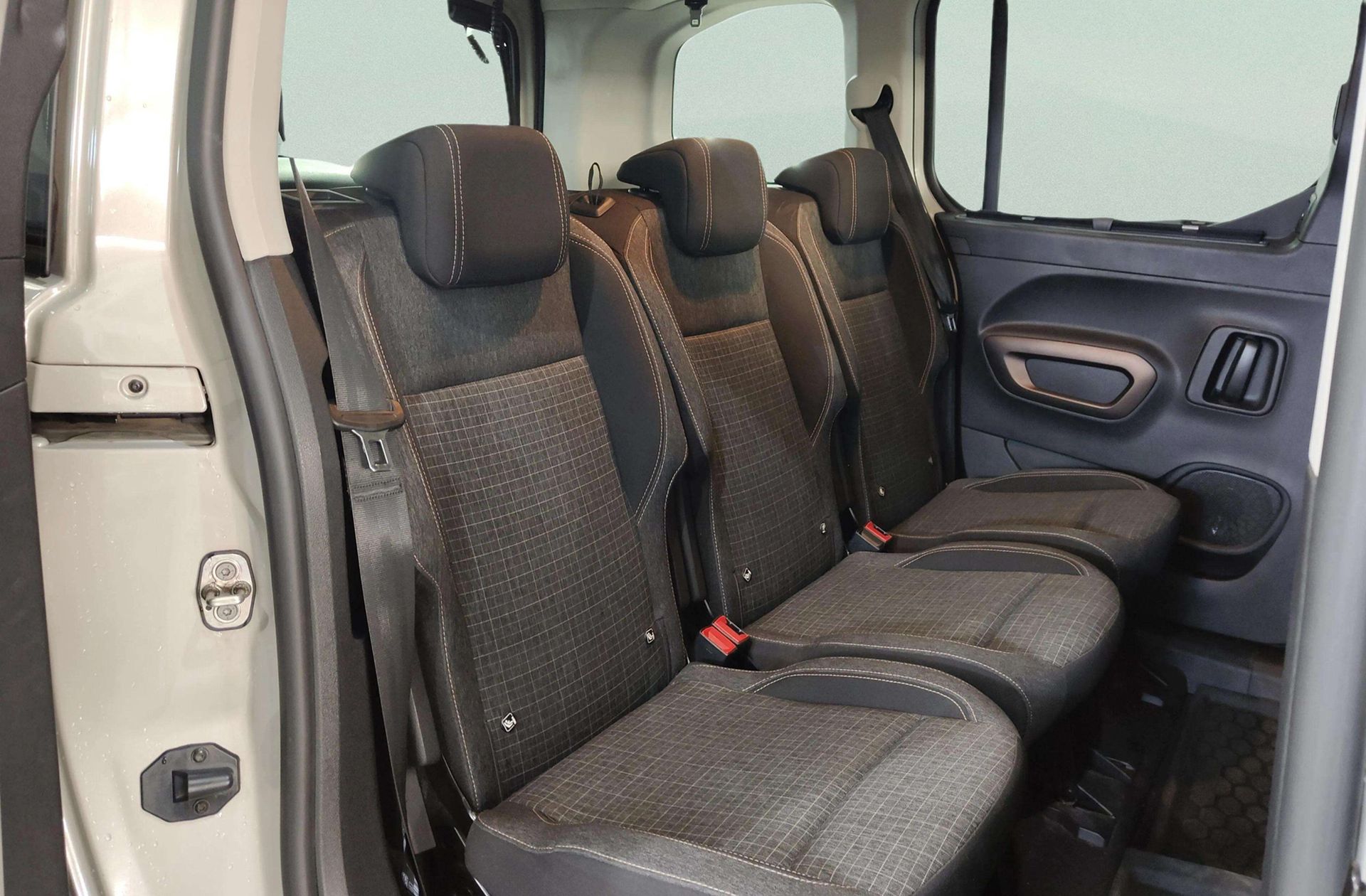 Peugeot Rifter BlueHDi 100 GT Standard - foto 16