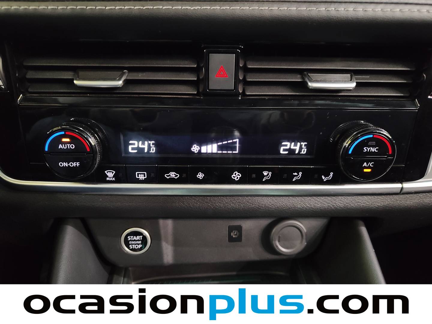 Foto Nissan QASHQAI Nissan Qashqai DIG-T 140 mHEV N-Connecta (140 CV)