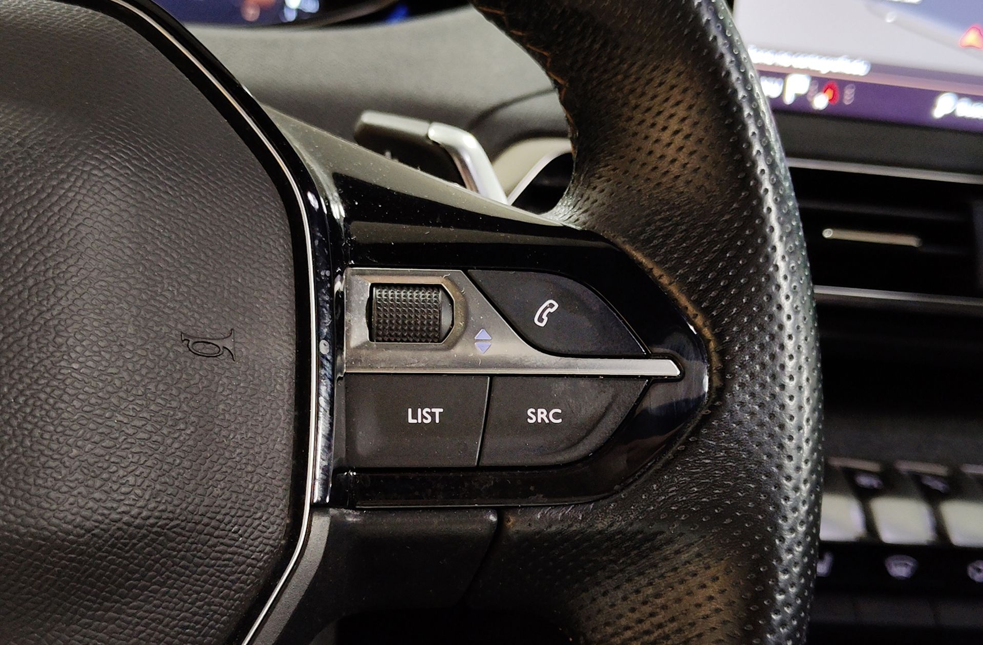 Peugeot 5008 PureTech 180 GT Line EAT8 7 plazas - foto 40