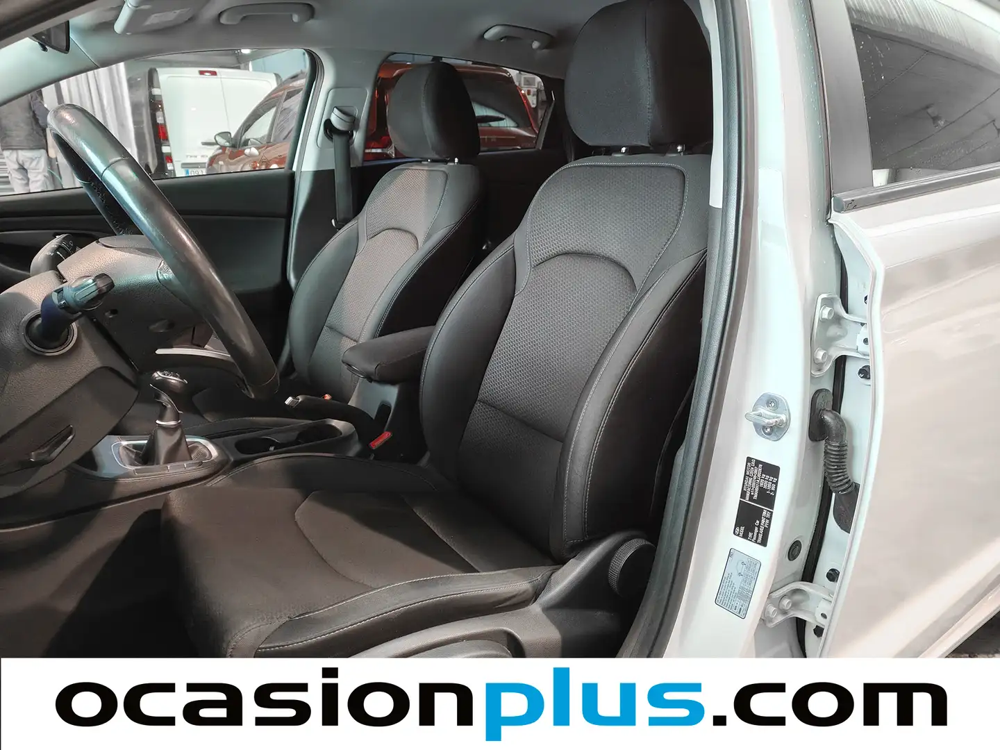 Foto Hyundai i30 Hyundai i30 1.0 TGDI Link Fastback (120 CV)