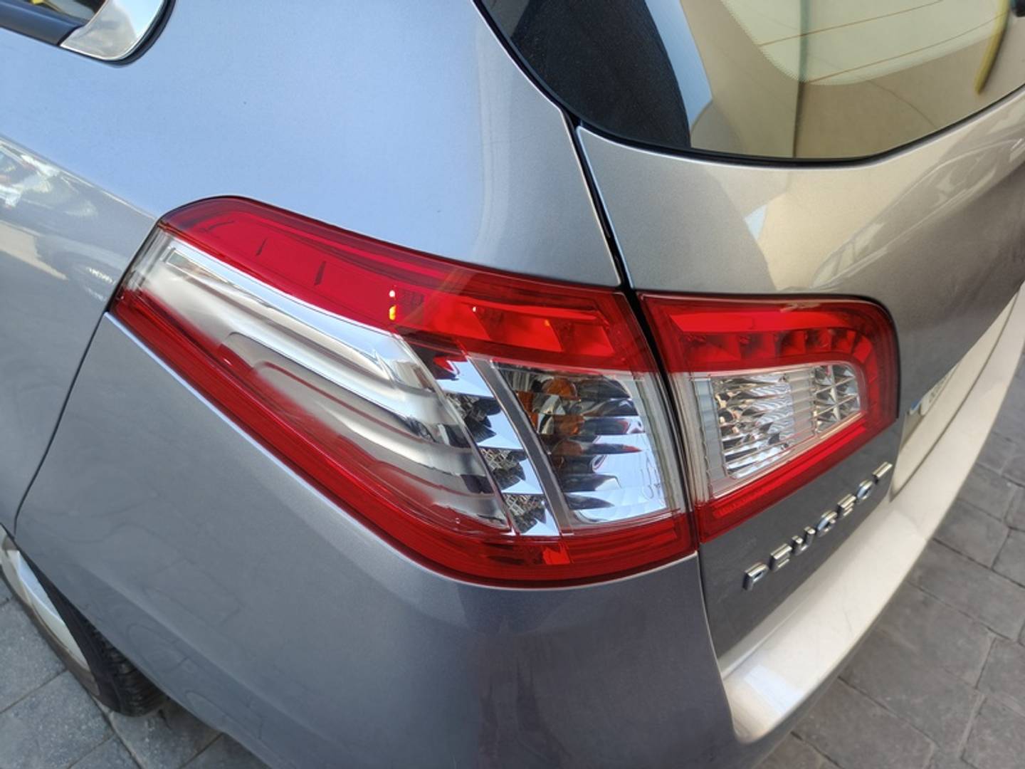 Foto Peugeot 508 Peugeot 508 SW Peugeot 508 SW 1.6 BlueHDI Active 88 kW (120 CV)