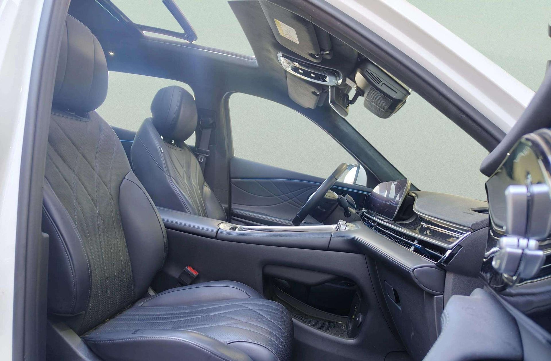 Omoda 9 1.5 T-GDi SHS Premium AWD - foto 32