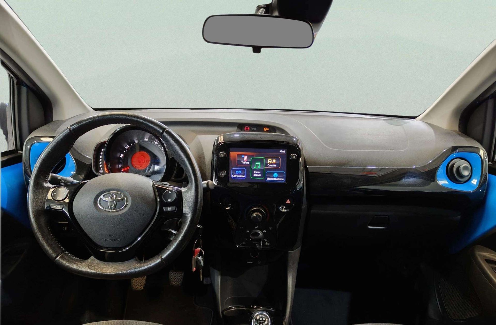 Toyota Aygo 1.0 70 x-play - foto 6