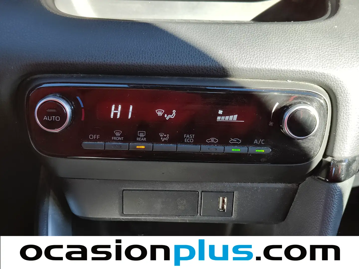 Foto Toyota Yaris Toyota Yaris 120H Business Plus (116 CV)