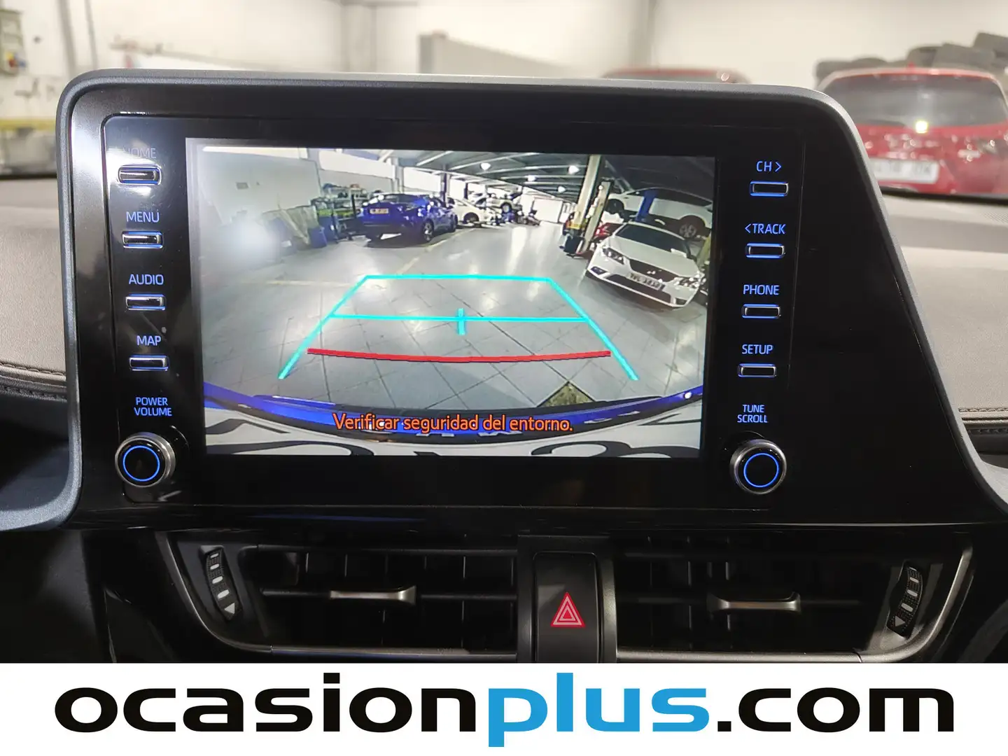 Foto Toyota C-HR Toyota C-HR 1.8 125H Advance (122 CV)