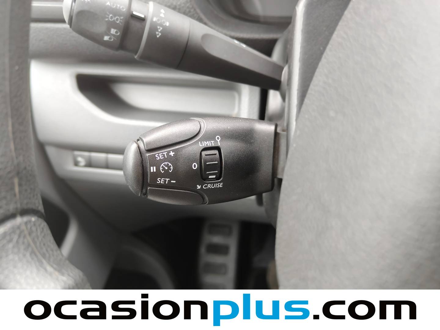 Opel Vivaro Opel Vivaro Combi 1.5 Diesel M Standard Express (120 CV) Semi-camperizada 4 Plazas 2020