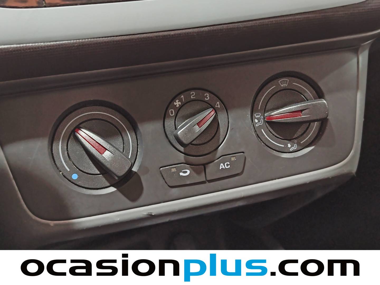 Extras y acabados del Seat Ibiza Seat Ibiza 1.2 12v Reference (70 CV)