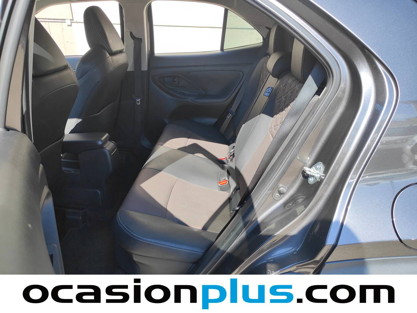 Foto asientos traseros Toyota Yaris Cross Toyota Yaris Cross 120H Style (116 CV)