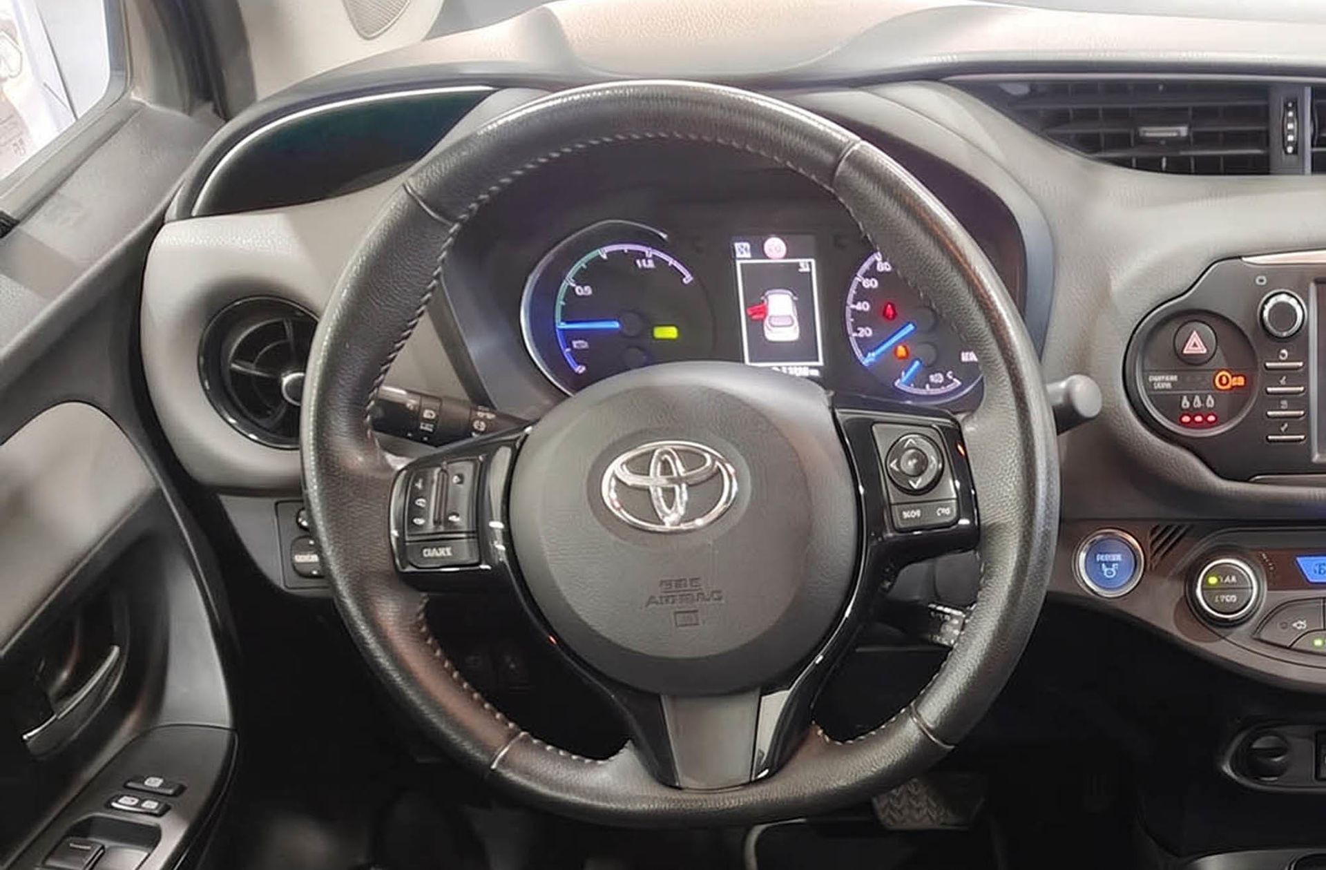 Toyota Yaris 1.5 Hybrid Active - foto 17