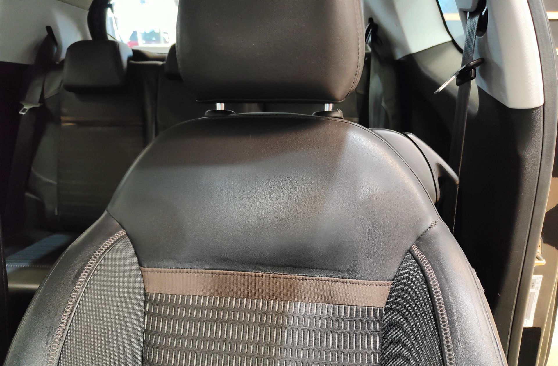 Peugeot 208 1.4 VTi Allure - foto 9