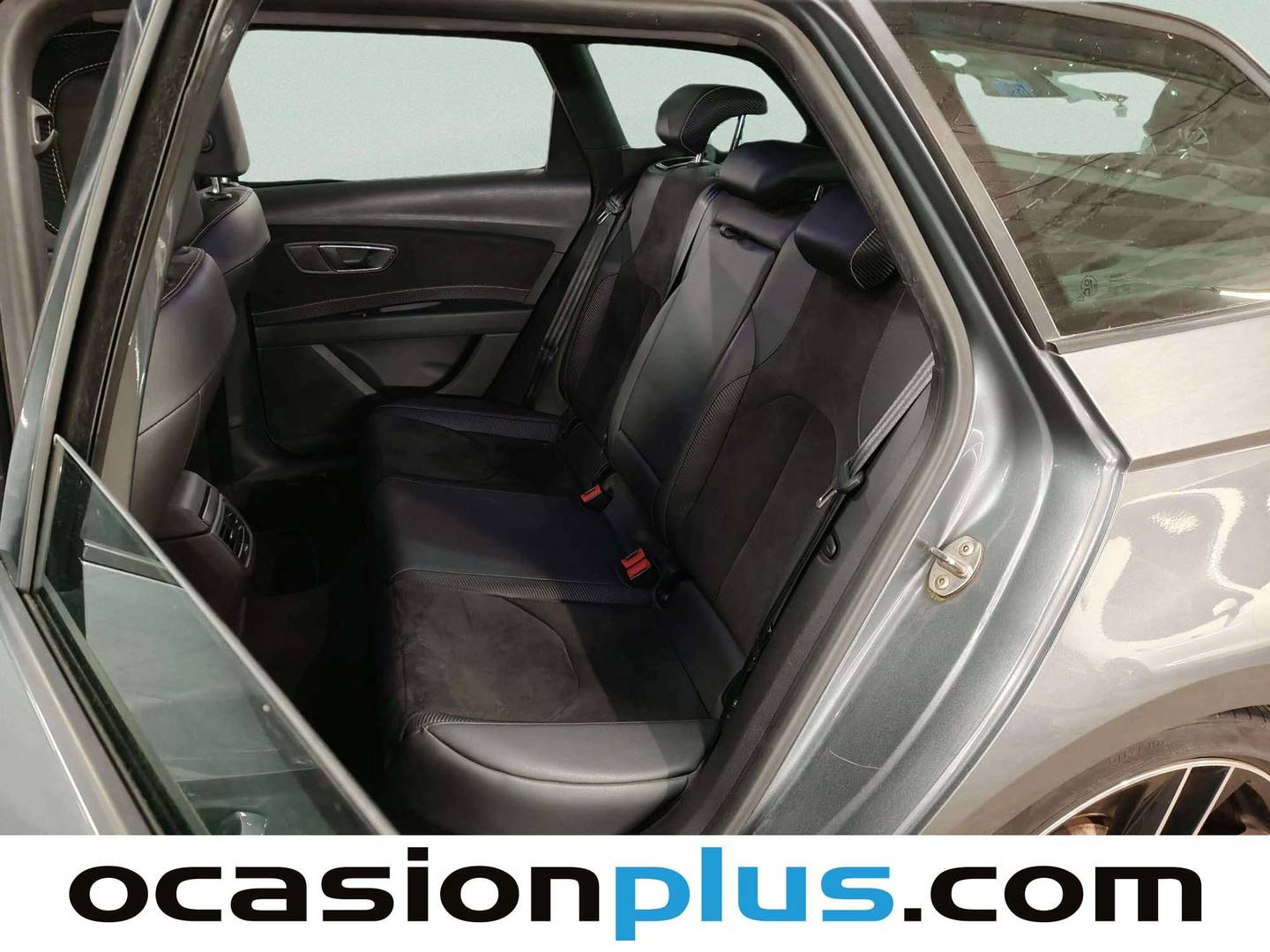 Foto asientos traseros Seat León Seat León ST ST 2.0 TSI S&S Cupra DSG (300 CV)