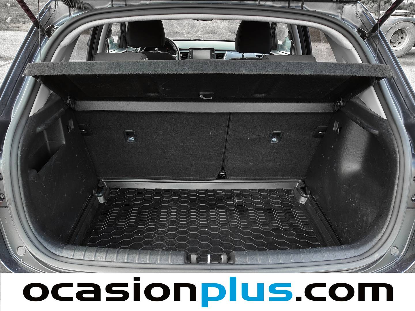 Foto KIA Stonic Kia Stonic 1.0 T-GDi Concept (100 CV)