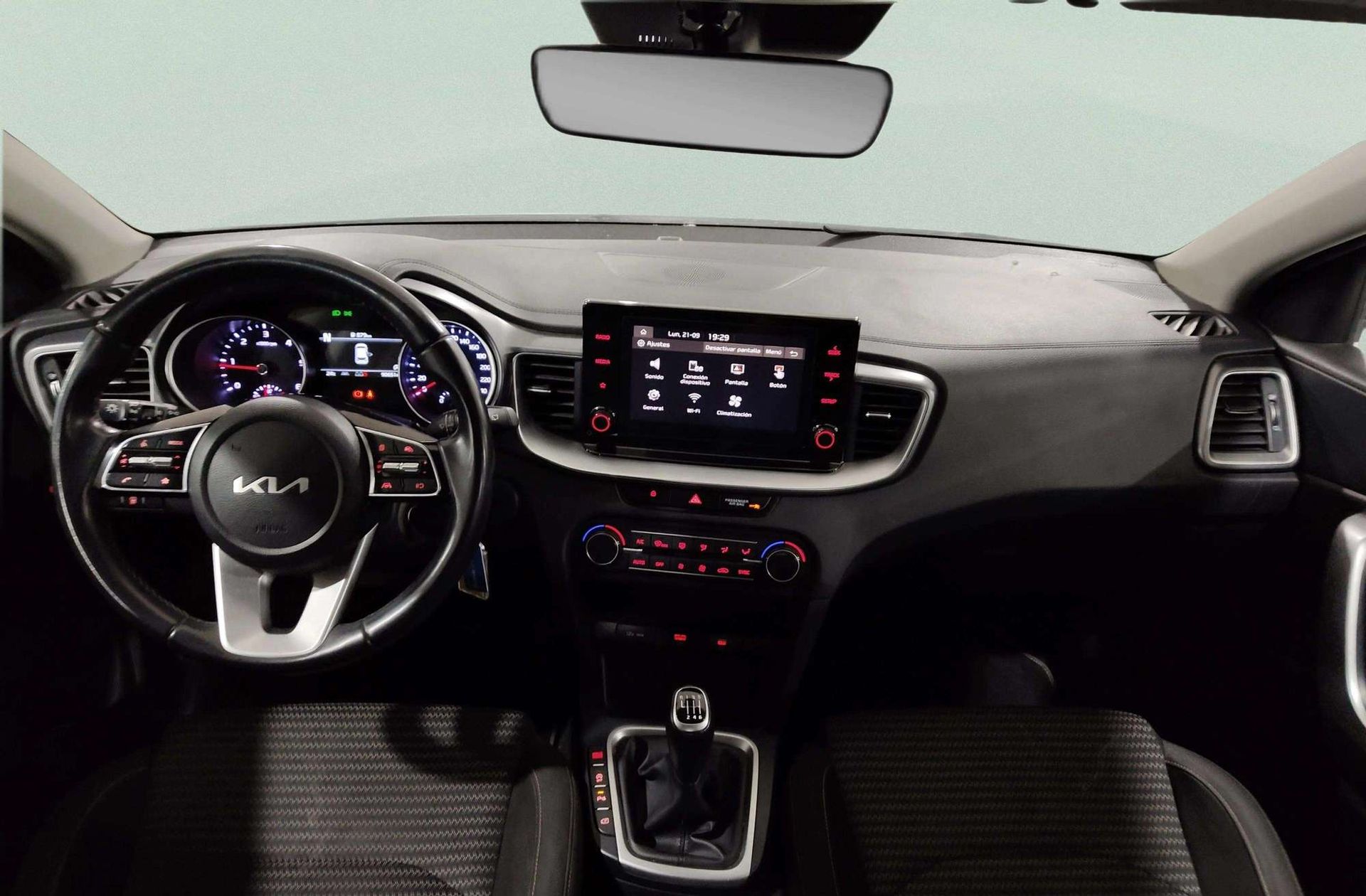 Kia Ceed 1.6 MHEV iMT Drive - foto 6