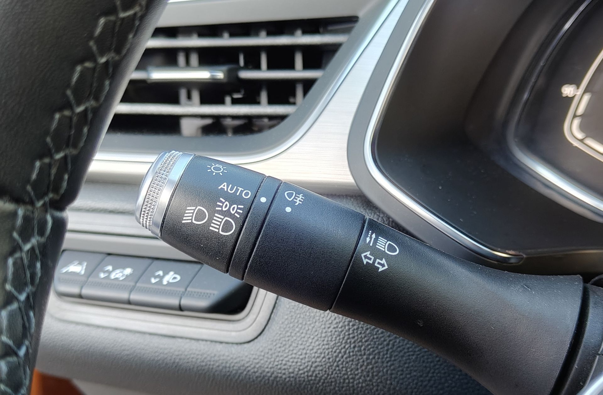 Renault Captur Zen TCe - foto 30