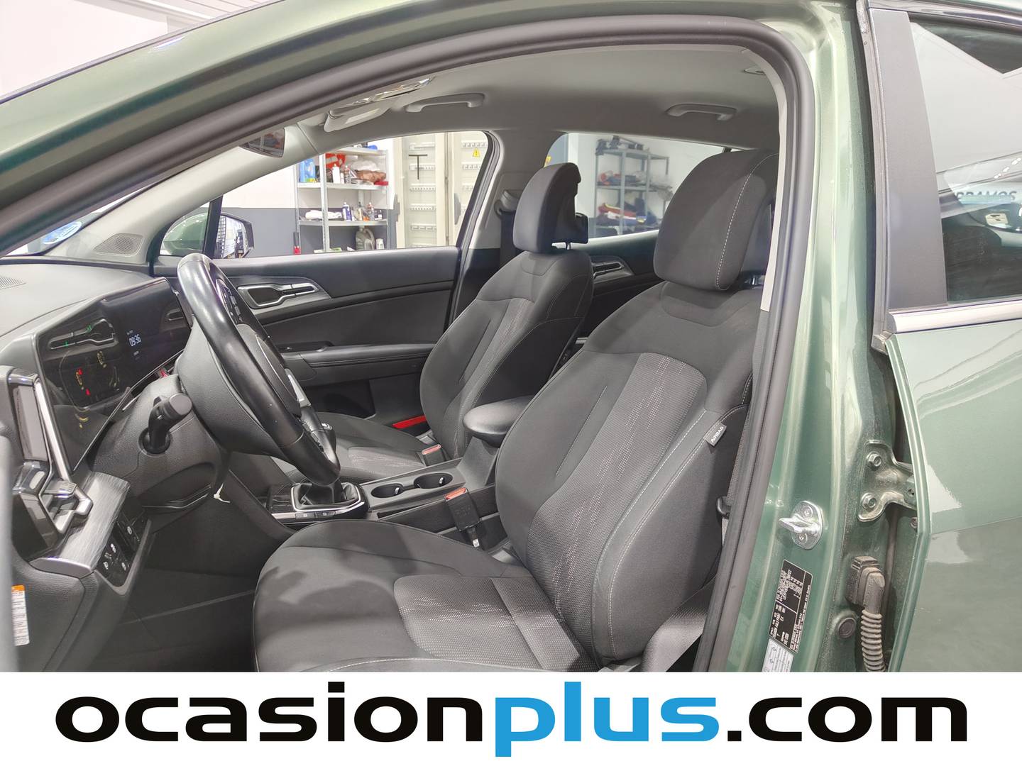 Foto asientos delanteros KIA Sportage KIA Sportage 1.6 T-GDi MHEV Drive 4x2 (150 CV)