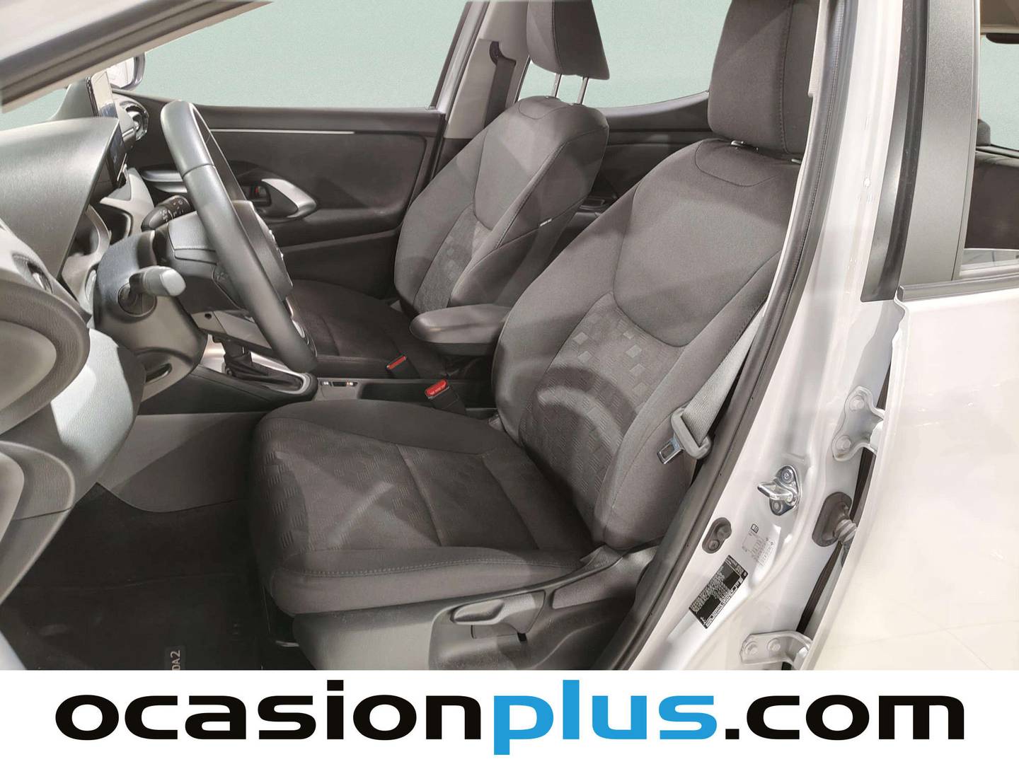 Foto asientos delanteros Mazda Mazda2 Mazda Mazda 2 Mazda 2 1.5 Hybrid Center-Line CVT (116 CV)