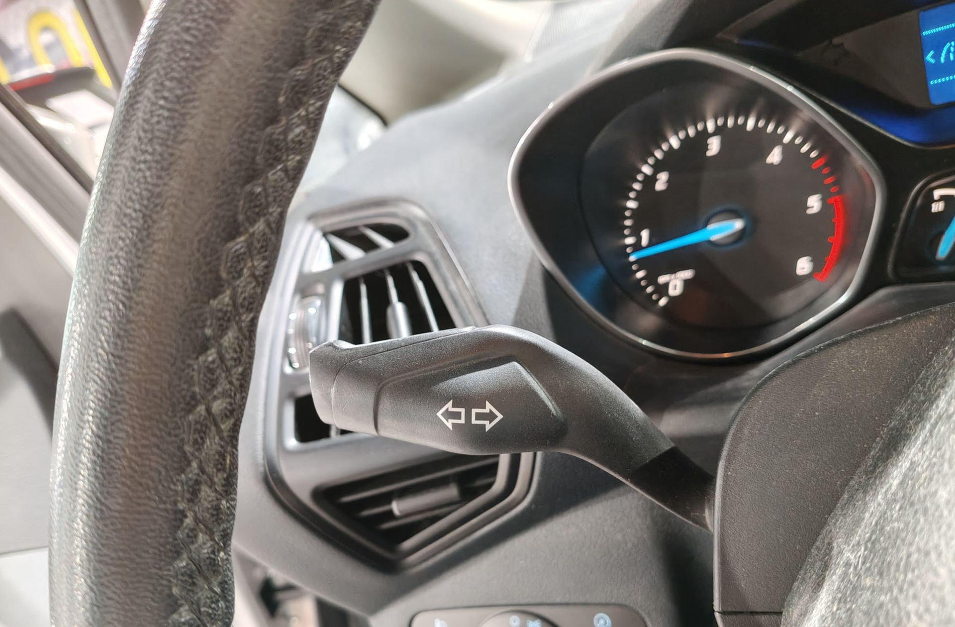 Ford C-Max 1.6 TDCi Trend - foto 21