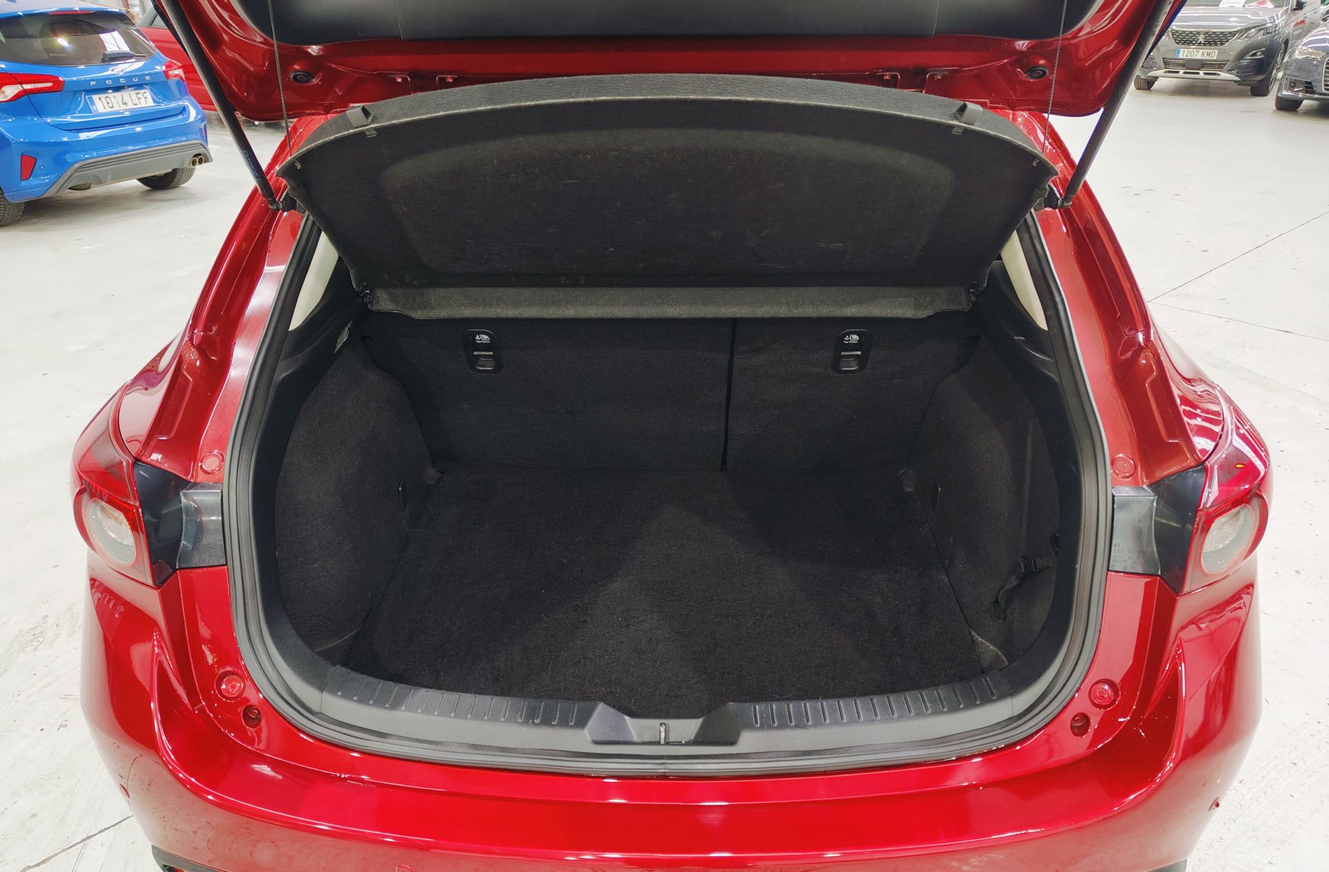 Mazda Mazda3 2.0 GE Luxury - foto 18