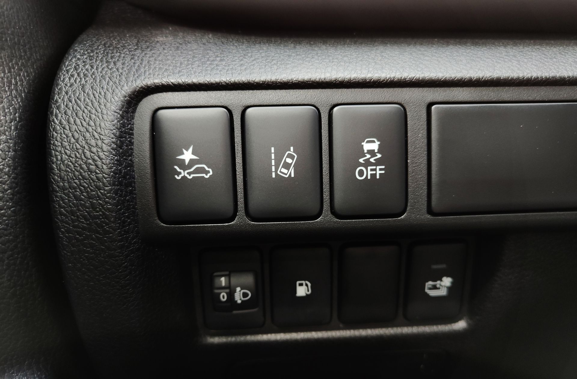 Mitsubishi Eclipse Cross 2.4 PHEV Kaiteki 4WD - foto 17