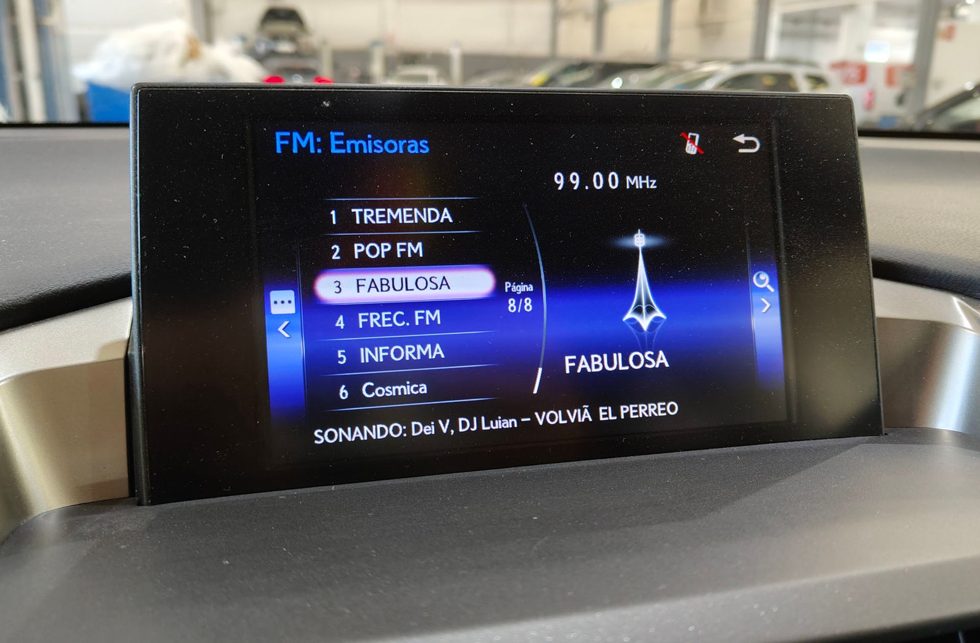 Lexus NX 300h Sport Edition 2WD - foto 32