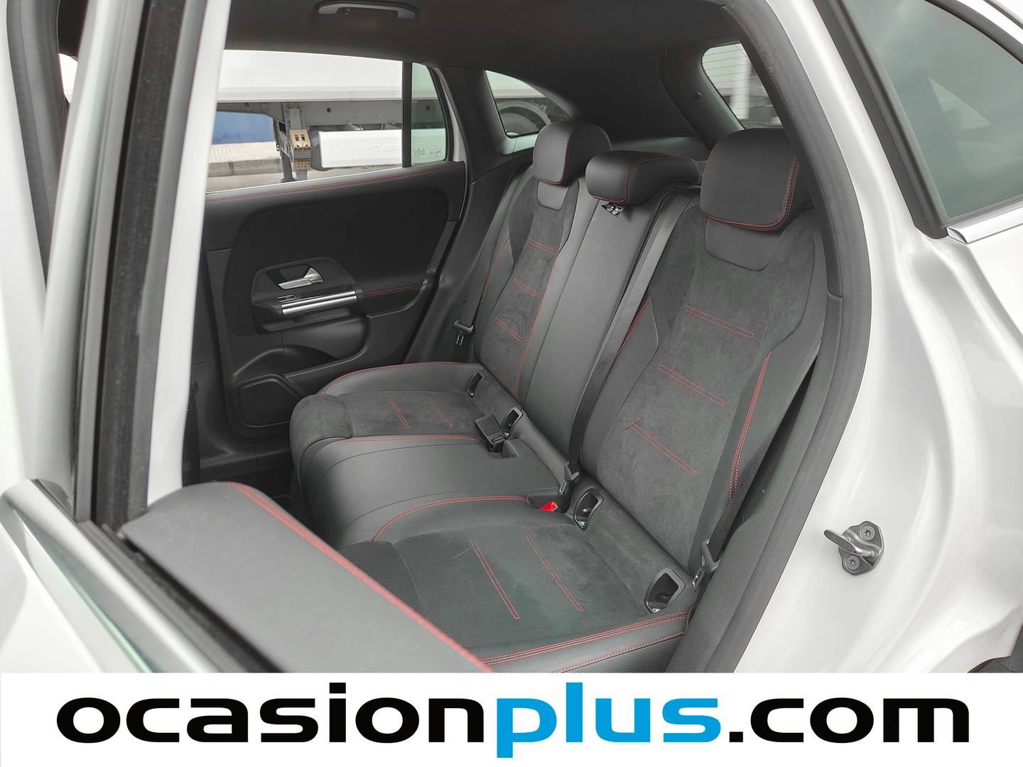 Foto asientos traseros Mercedes GLA Mercedes-Benz GLA 200 D (150 CV) Pack AMG