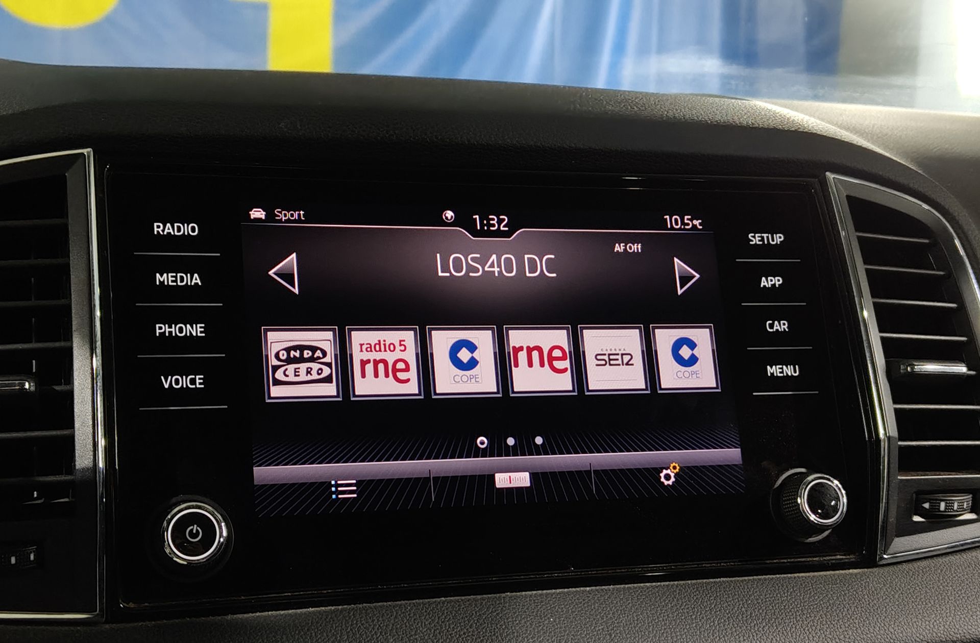 Škoda Karoq 2.0 TDI Ambition 4x4 DSG - foto 34