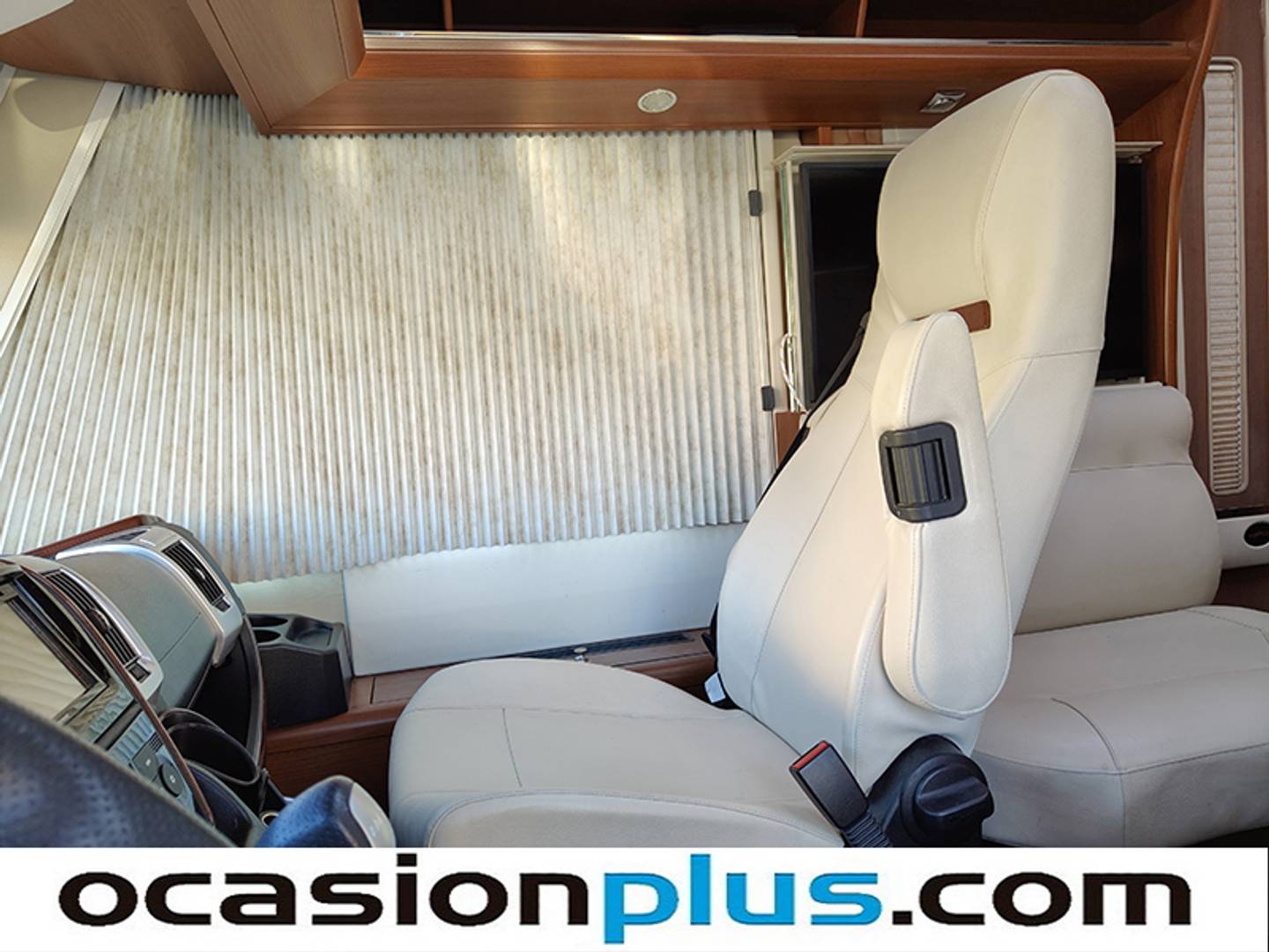 Foto Carthago Chic E line Carthago Chic E line I51Q Liner (177 CV) 4 Plazas